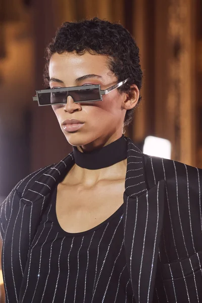 Look 254